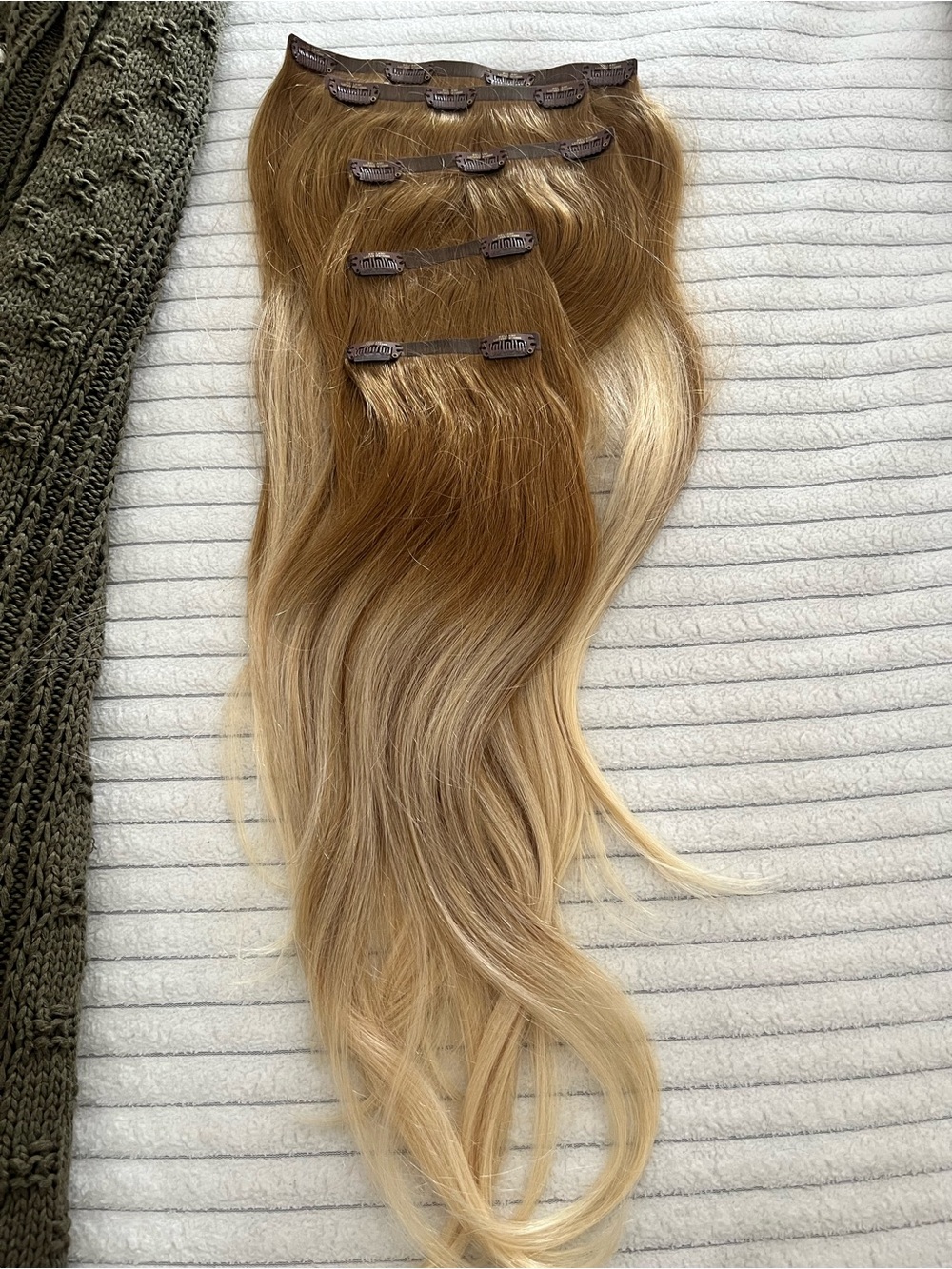 Bellami 22 inch Silk Seam Clip In Hair Extensions Ombre Blonde